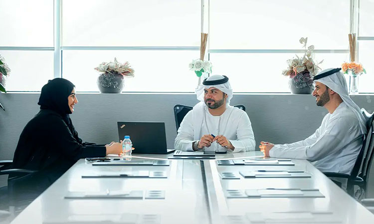 MoHRE Notifies Over 12,000 Private Companies With 20-49 Workers To Comply With Cabinet Resolution Regarding Expansion Of Emiratisation Targets Starting 2024